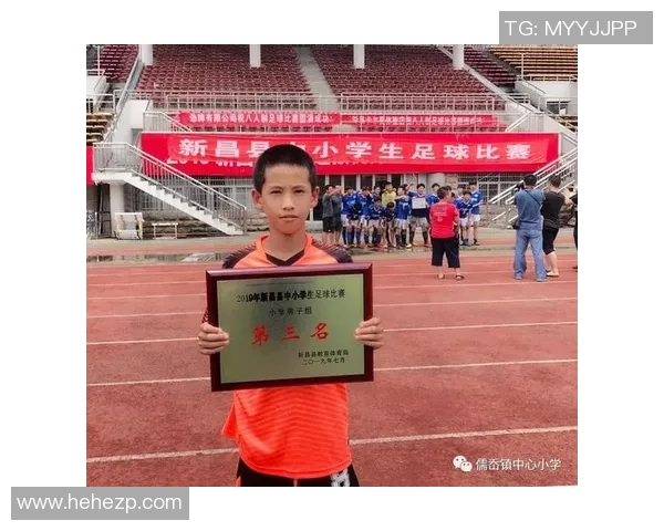 香港足球明星队鞍山热血出征展现青春风采与拼搏精神 香港足球明星队鞍山热血出征展现青春风采与拼搏精神