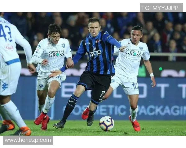 赛后复盘分析深圳足球队与杭州足球队的竞技状态与表现对比 赛后复盘分析深圳足球队与杭州足球队的竞技状态与表现对比